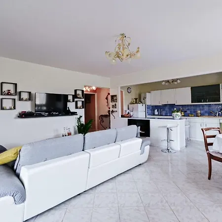 Luckey Homes - Rue Floralia